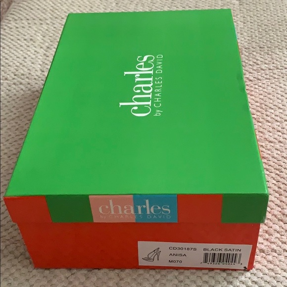 7 M 4” Charles David Strap black satin pumps - Picture 4 of 9